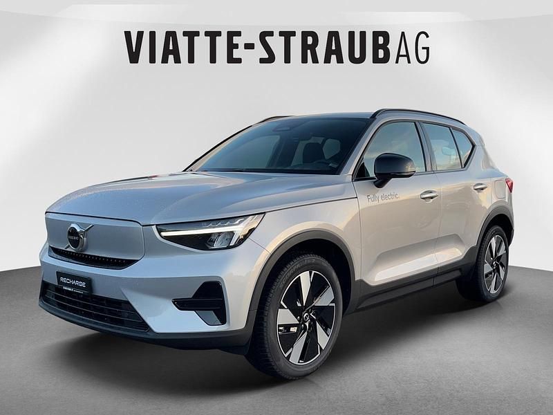 Silber Gebraucht 2024 Volvo XC40 Plus SUV | CHF 49’980 - Bild 1/4