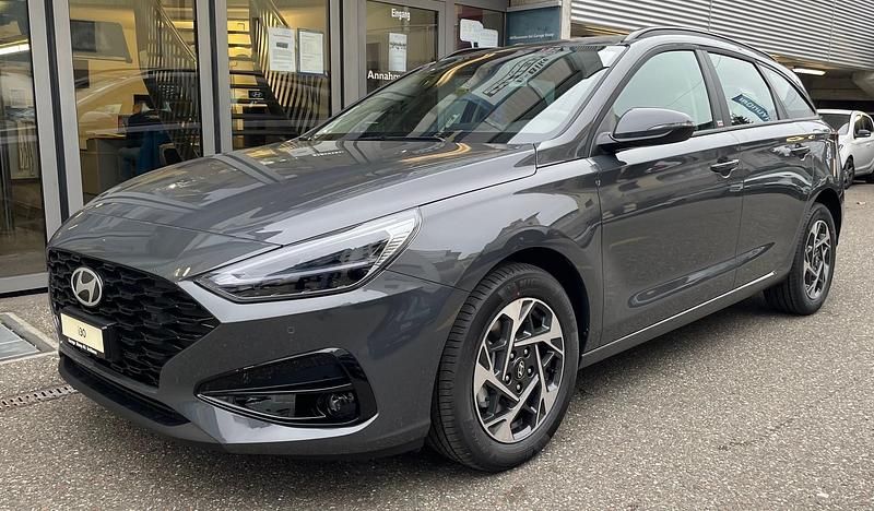 Grau Gebraucht 2024 Hyundai i30 Kombi | CHF 25’200 (Fairer Preis) - Bild 1/4