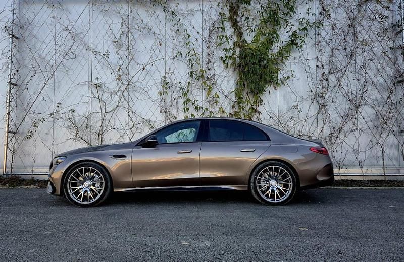 Neu Mercedes E53 AMG AMG 612 PS (450 kW) 2026 Braun Limousine