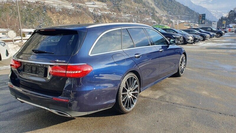Gebraucht Mercedes E220 AMG line 194 PS (142 kW) 2018