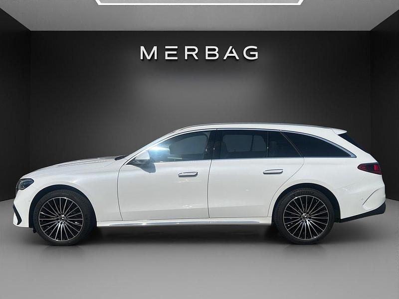 Gebraucht Mercedes E220 197 PS (144 kW) 2024 Weiss Kombi