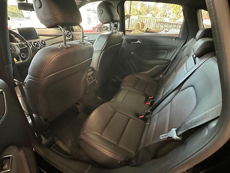 Gebraucht Mercedes B220 AMG line 184 PS (135 kW) 2016 Schwarz Van / Kleinbus