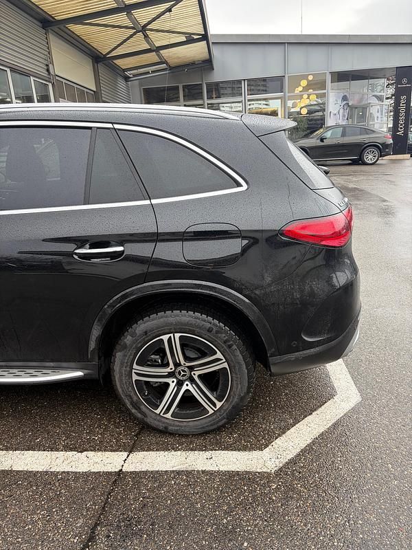 Gebraucht Mercedes GLC300e 313 PS (230 kW) 2025