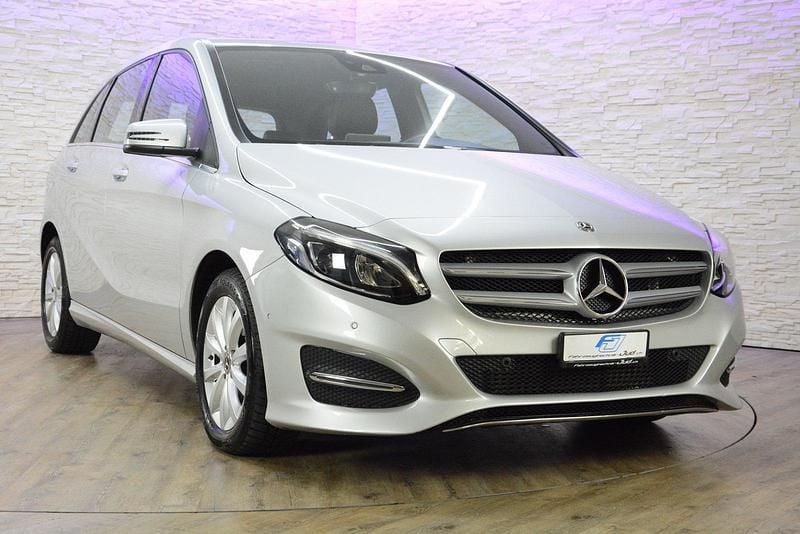 Gebraucht Mercedes B220 Urban 177 PS (130 kW) 2018 Van / Kleinbus