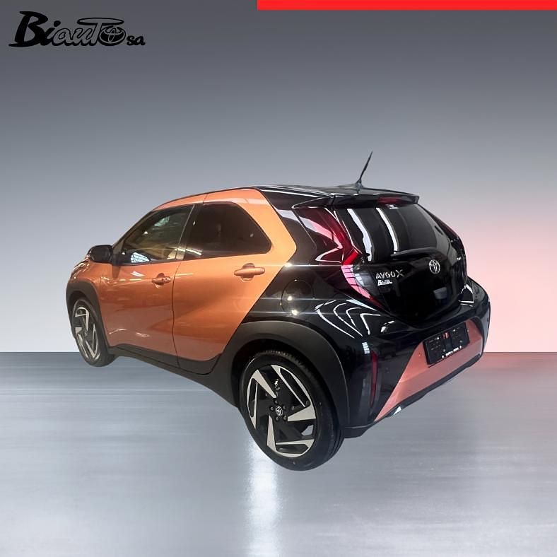 Neu Toyota Aygo X Style 116 PS (85 kW) 2026 Bronze SUV