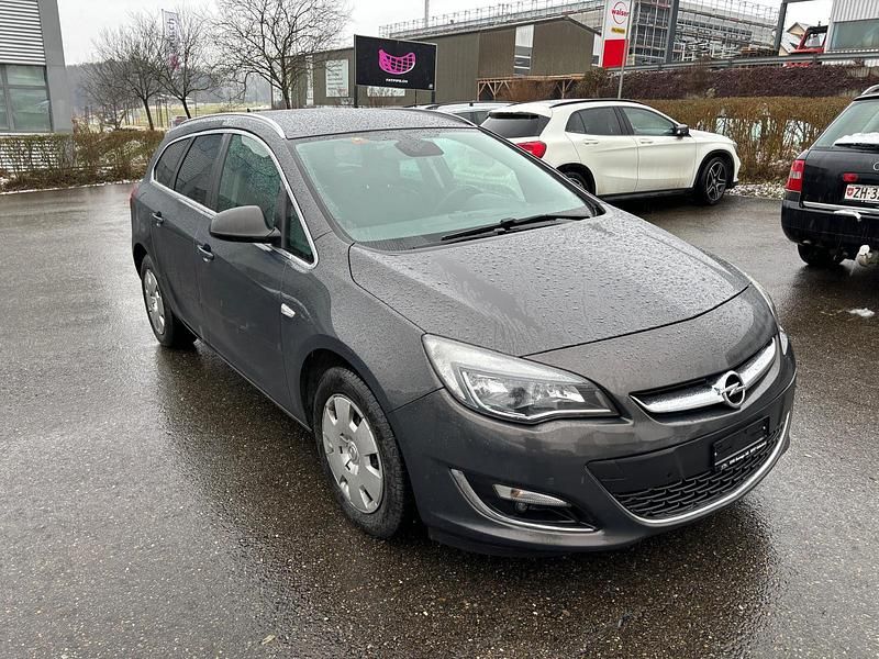 Gebraucht Opel Astra Sport 140 PS (102 kW) 2013