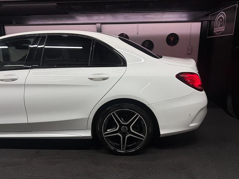 Gebraucht Mercedes C200 AMG line 184 PS (135 kW) 2021