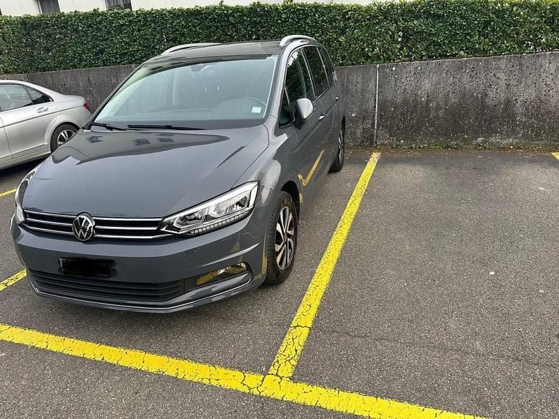 Gebraucht VW Touran Comfortline 150 PS (110 kW) 2021 Van / Kleinbus