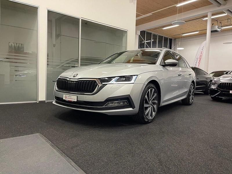 Grau Gebraucht 2020 Skoda Octavia Soleil Kombi | CHF 19’900 (Teuer) - Bild 1/4