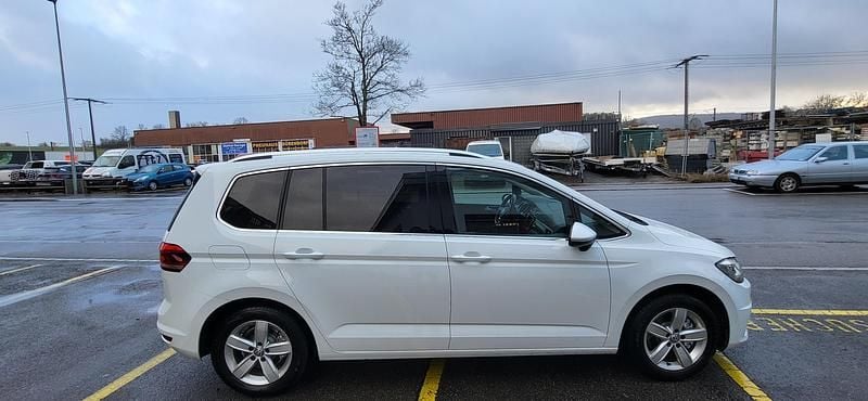 Gebraucht VW Touran Highline 180 PS (132 kW) 2017 Van / Kleinbus