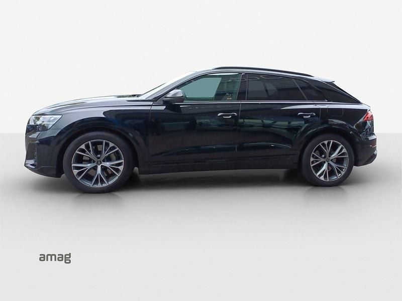 Gebraucht Audi Q8 Ambiente 394 PS (289 kW) 2024 Mythosschwarz metallic SUV