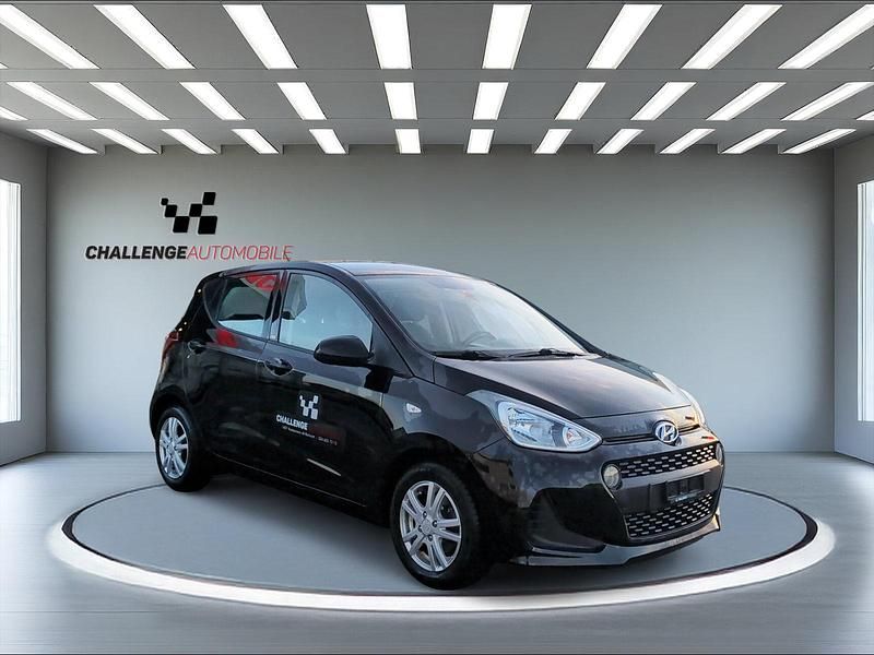 Gebraucht Hyundai i10 67 PS (49 kW) 2017 Schwarz Kleinwagen