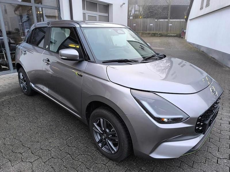 Gebraucht Suzuki Swift 82 PS (60 kW) 2024 Kleinwagen