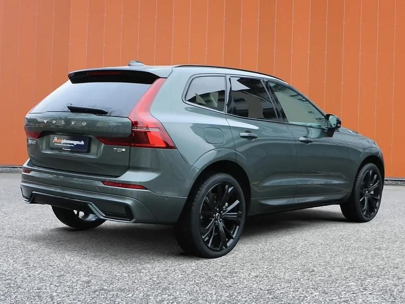 Neu Volvo XC60 Plus 455 PS (334 kW) 2026 Grün SUV