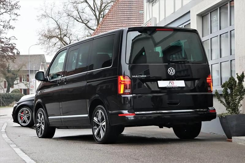 Gebraucht VW Multivan Generation Six 150 PS (110 kW) 2026 Schwarz Van
