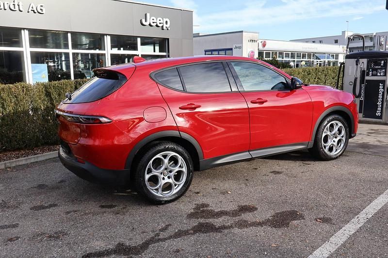 Gebraucht Alfa Romeo Tonale Super 131 PS (96 kW) 2023 Rot SUV