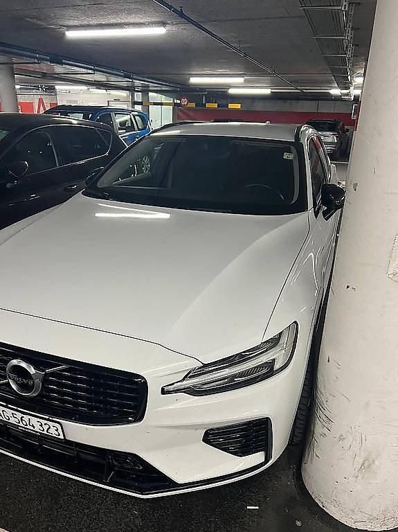 Gebraucht 2020 Volvo V60 Inscription Kombi | CHF 29’000 (Guter Preis) - Bild 1/4