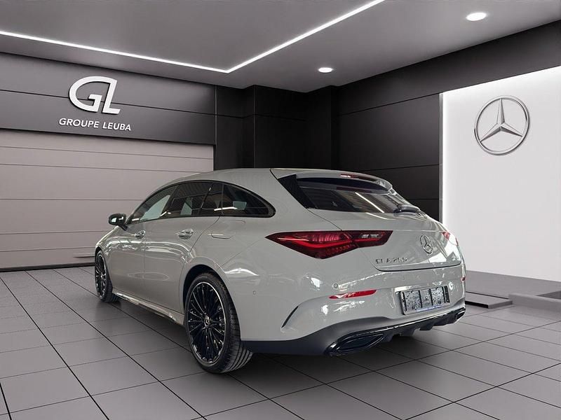 Neu Mercedes CLA250e Shooting Brake 224 PS (164 kW) 2025 Grau Kombi