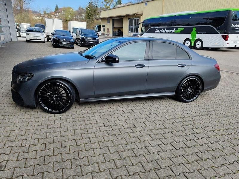 Gebraucht 2016 Mercedes E220 AMG line Limousine | CHF 24’900 (Etwas zu teuer) - Bild 1/4