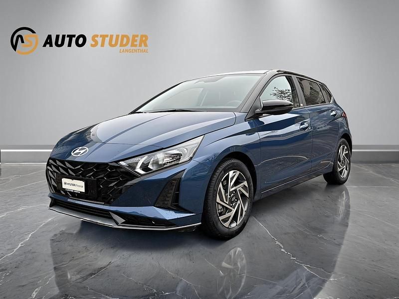 Neu Hyundai i20 100 PS (73 kW) 2025 Blau Limousine