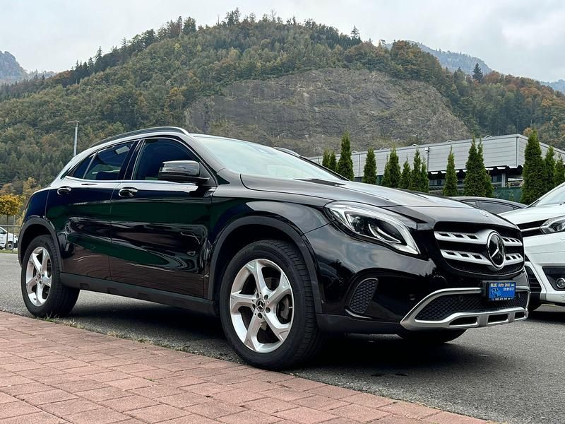 Gebraucht Mercedes GLA200 Urban 136 PS (100 kW) 2017 SUV