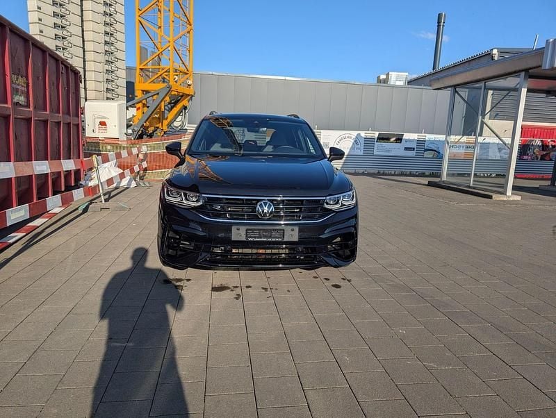 Gebraucht VW Tiguan R 319 PS (234 kW) 2024 SUV
