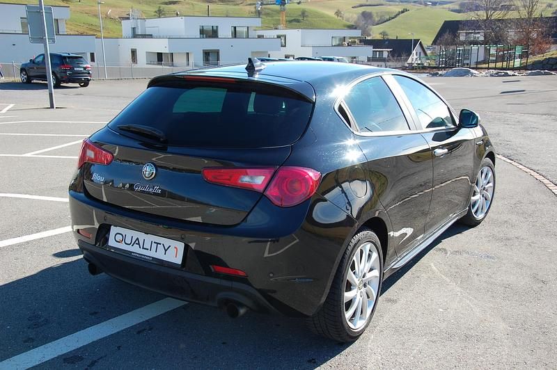 Gebraucht Alfa Romeo Giulietta Quadrifoglio Verde 235 PS (172 kW) 2011 Kleinwagen