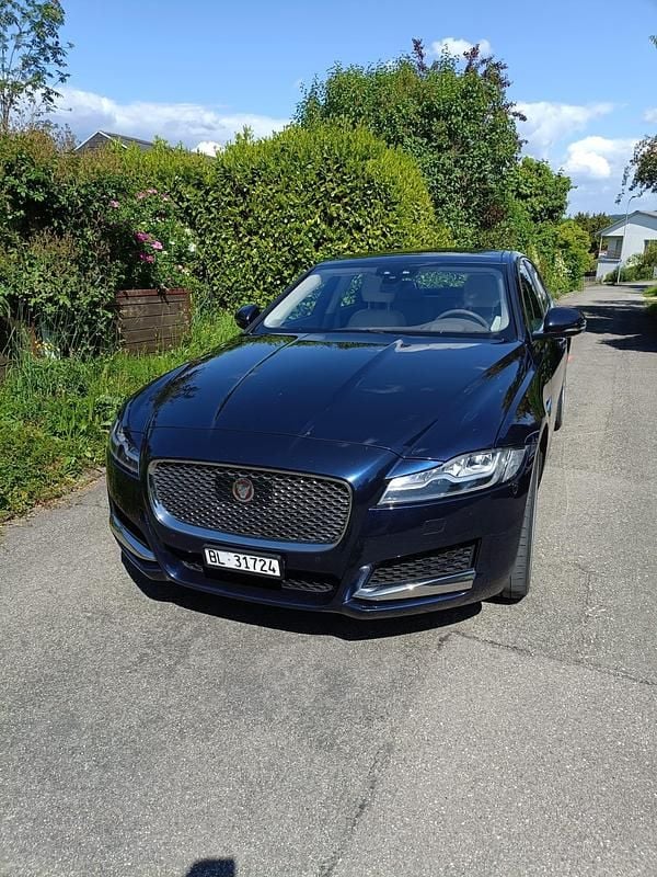 Gebraucht Jaguar XF Prestige 340 PS (250 kW) 2015