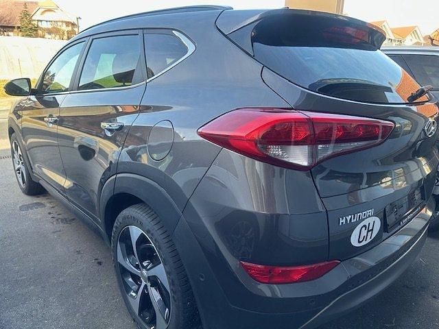 Gebraucht Hyundai Tucson Edition 185 PS (136 kW) 2015 Braun SUV