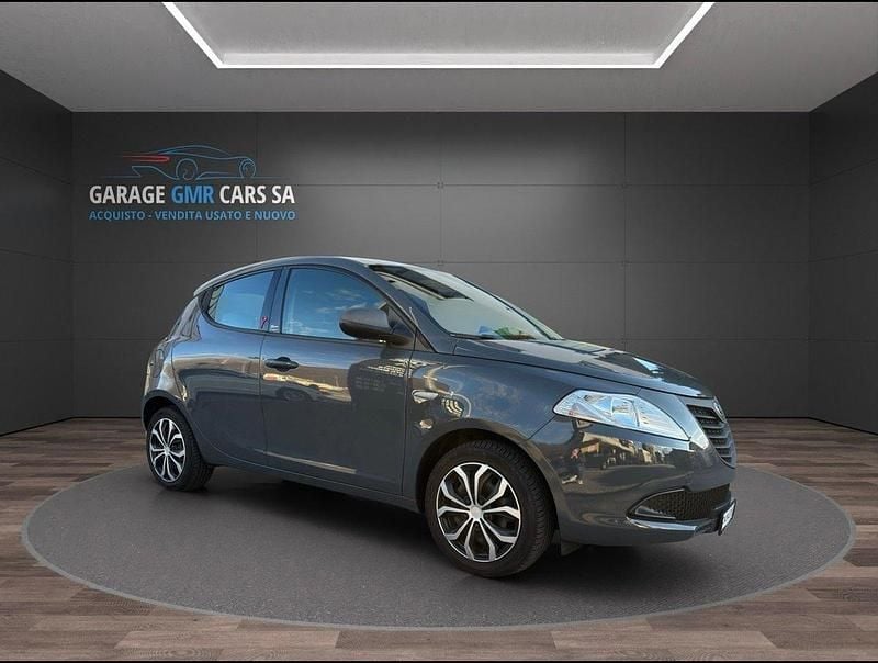 Gebraucht Lancia Ypsilon 69 PS (50 kW) 2015 Kleinwagen