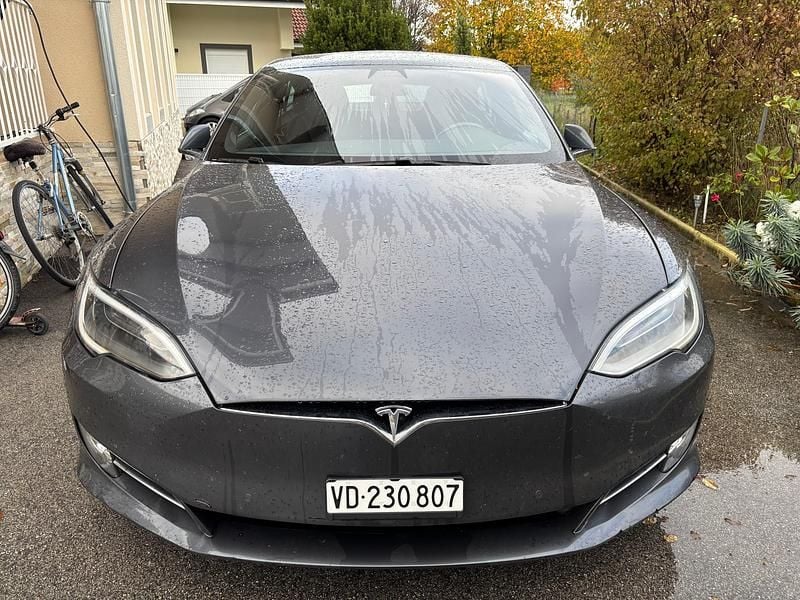 Gebraucht 2018 Tesla Model S Kleinwagen | CHF 19’000 (Guter Preis) - Bild 1/4