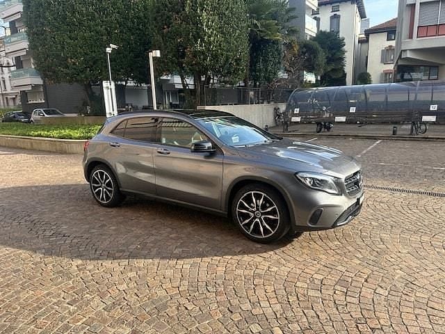 Gebraucht Mercedes GLA200 Night 156 PS (114 kW) 2019 SUV