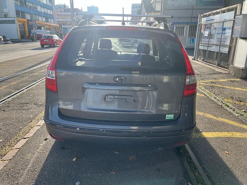 Gebraucht Hyundai i30 Style 116 PS (85 kW) 2010 Kombi