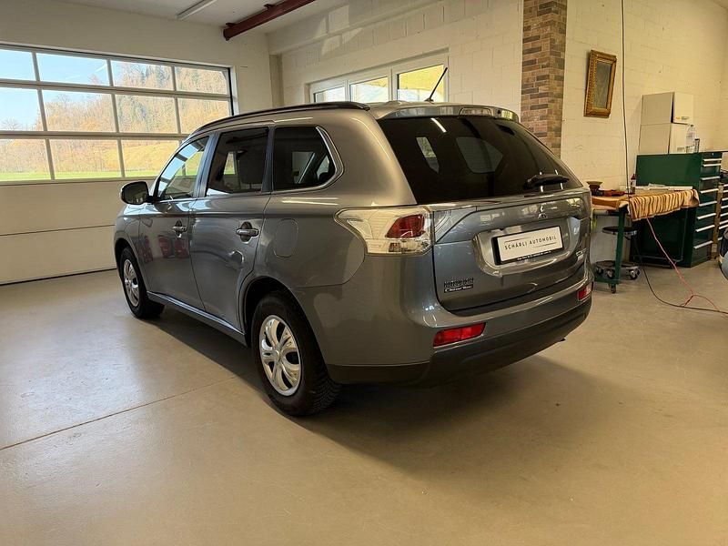 Gebraucht Mitsubishi Outlander 150 PS (110 kW) 2015 SUV