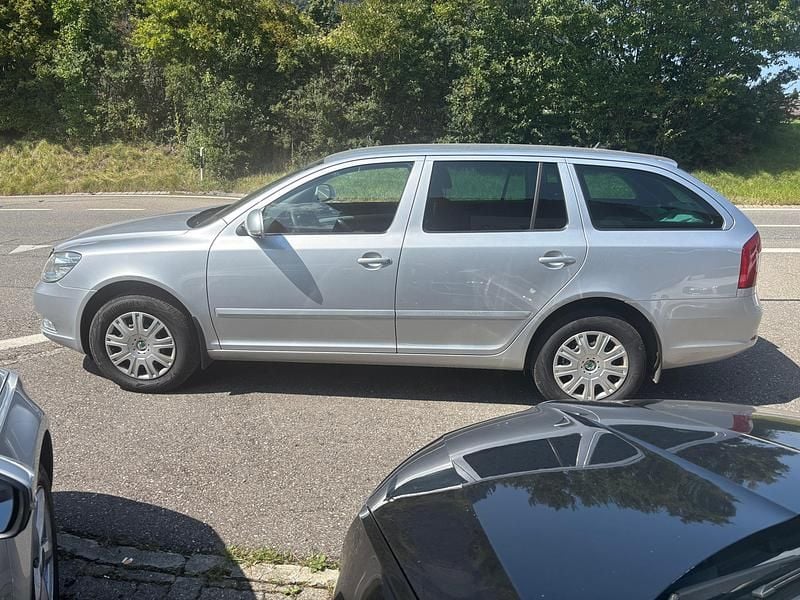 Gebraucht Skoda Octavia Ambition 140 PS (102 kW) 2013 Kombi