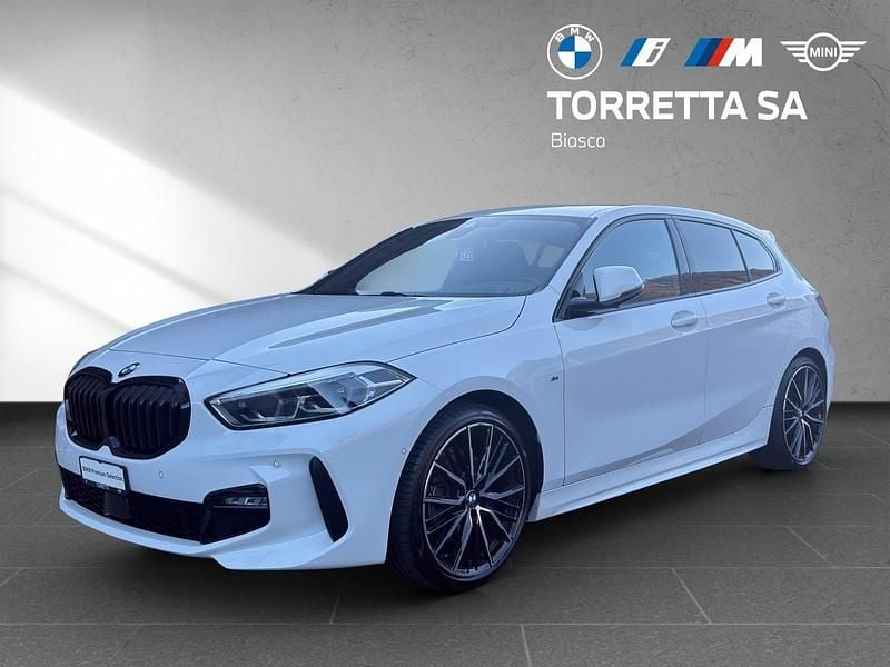 Weiss Gebraucht 2021 BMW 118 M Sport Kleinwagen | CHF 24’900 (Fairer Preis) - Bild 1/4