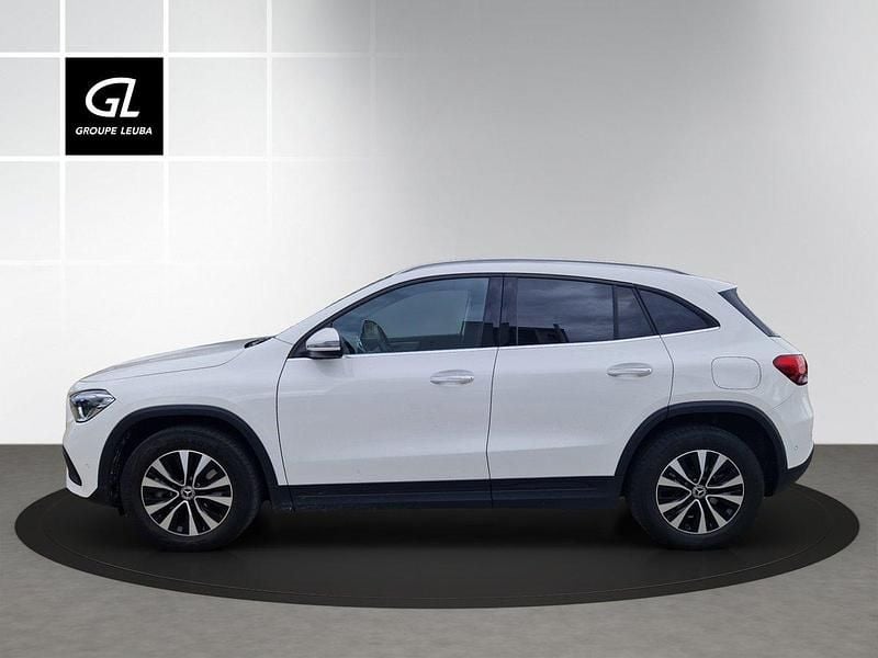 Gebraucht Mercedes GLA250 Style 217 PS (159 kW) 2022 Weiss SUV