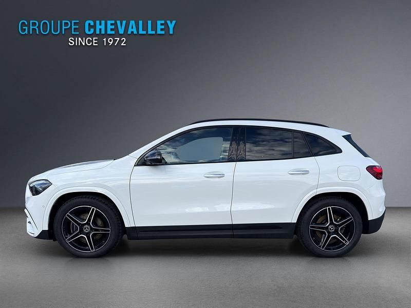 Gebraucht Mercedes GLA220 190 PS (139 kW) 2024 Weiss SUV