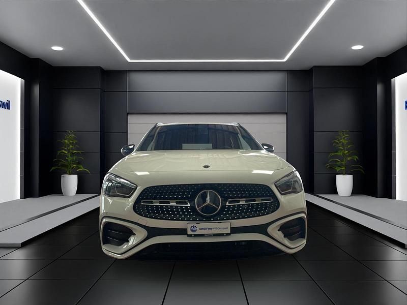 Gebraucht Mercedes GLA200 AMG line 177 PS (130 kW) 2025 SUV