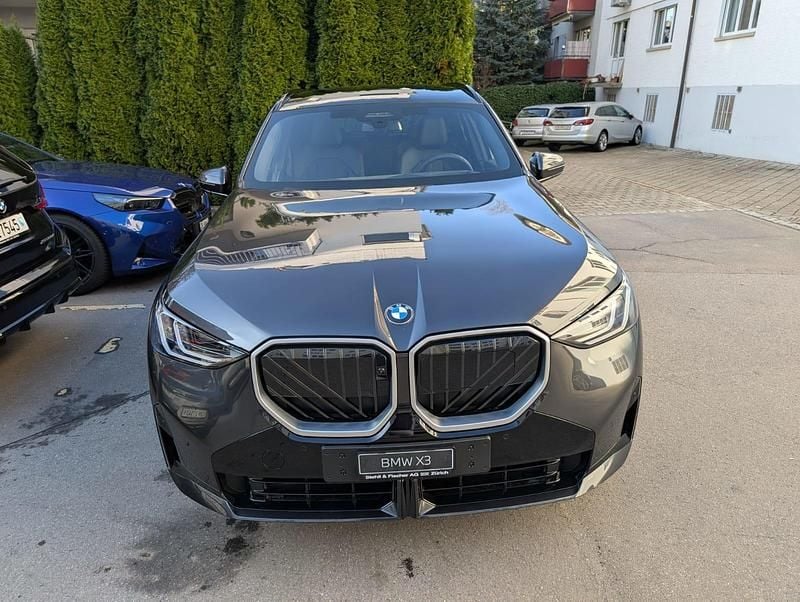 Neu BMW X3 M Sport 197 PS (144 kW) 2025 Grau SUV