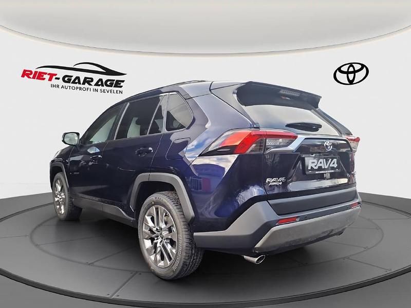 Gebraucht Toyota RAV4 Hybrid Premium 222 PS (163 kW) 2024 Mehrfarbig SUV