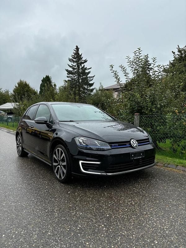 Gebraucht 2015 VW Golf VII GTE | CHF 10’300 (Etwas zu teuer) - Bild 1/4