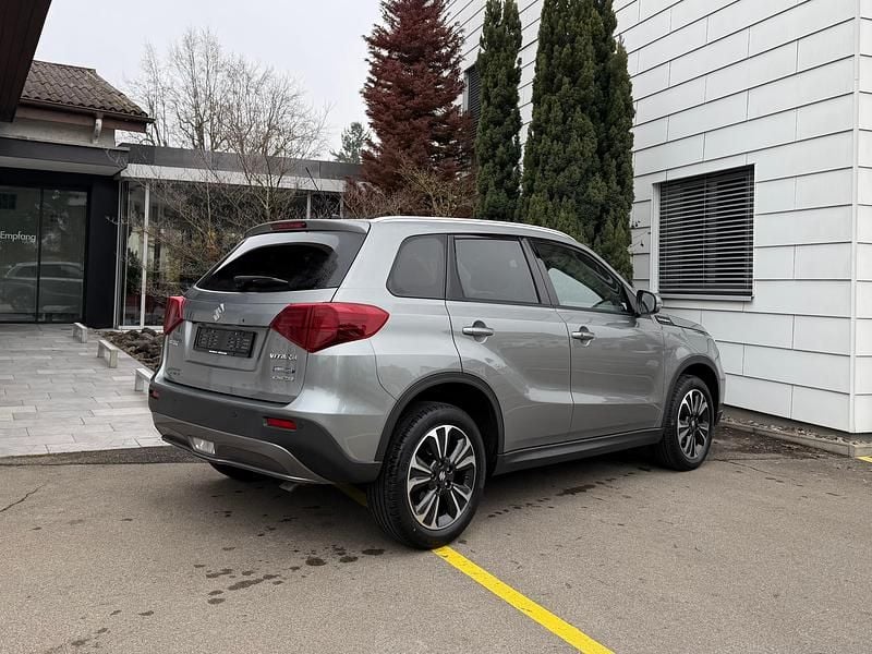 Gebraucht Suzuki Vitara 129 PS (94 kW) 2022 SUV
