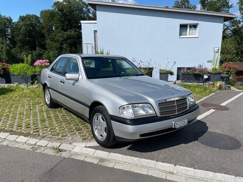 Gebraucht 1997 Mercedes C180 Classic Limousine | CHF 7’800 - Bild 1/4