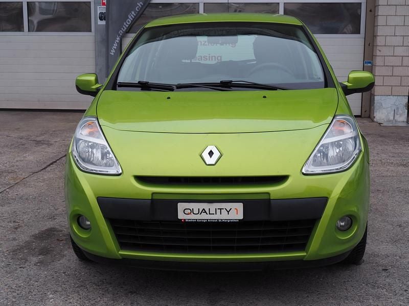 Gebraucht Renault Clio II Expression 101 PS (74 kW) 2010