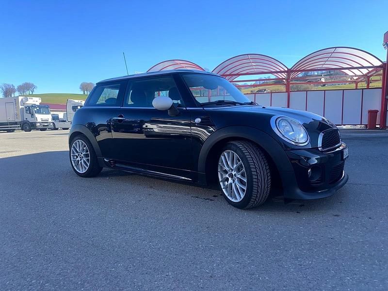 Gebraucht Mini Cooper D 112 PS (82 kW) 2014 Kleinwagen