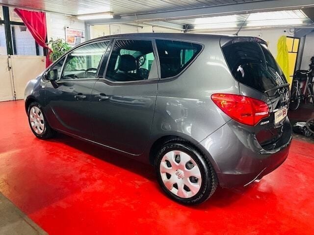 Gebraucht Opel Meriva Color Edition 140 PS (102 kW) 2012 Van / Kleinbus
