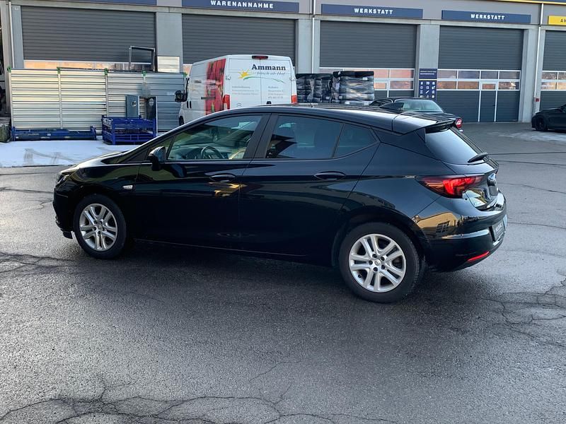 Gebraucht Opel Astra Enjoy 105 PS (77 kW) 2018