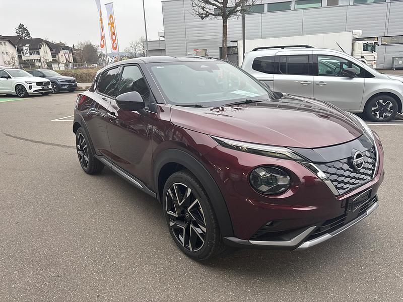 Neu Nissan Juke 143 PS (105 kW) 2025 Rot SUV