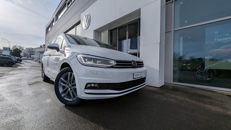Gebraucht VW Touran United 150 PS (110 kW) 2025 Weiss Van / Kleinbus